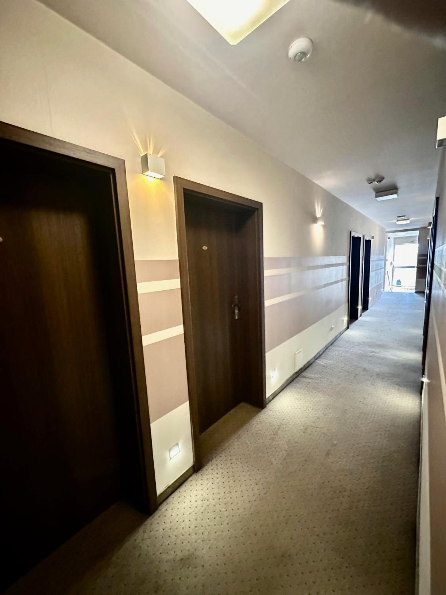 Hotel Pod Debami Ostrów Wielkopolski Eksteriør billede